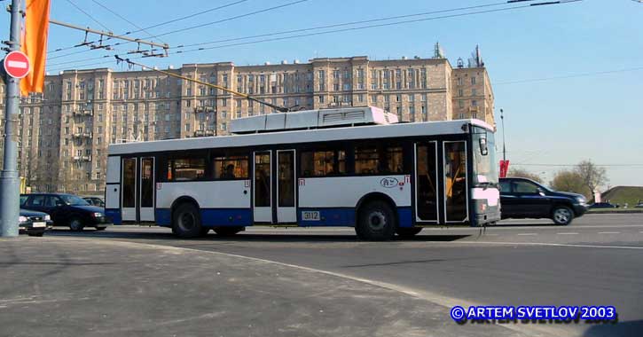   ТРОЛЗА-5256 №3112 на Кутузовском проспекте.  (37 kb.)